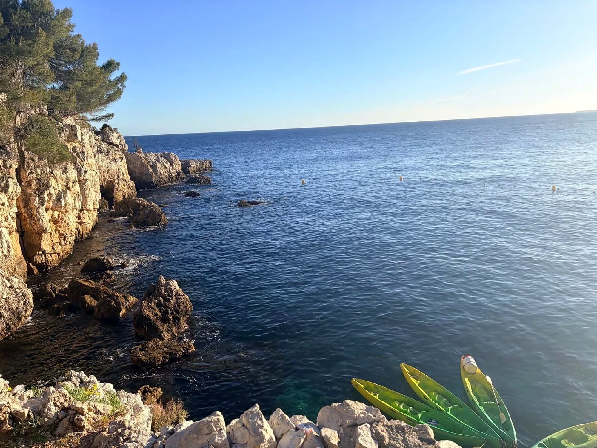 Comment faire du kayak au Cap d'Antibes jusqu'à la baie des Milliardaires ?