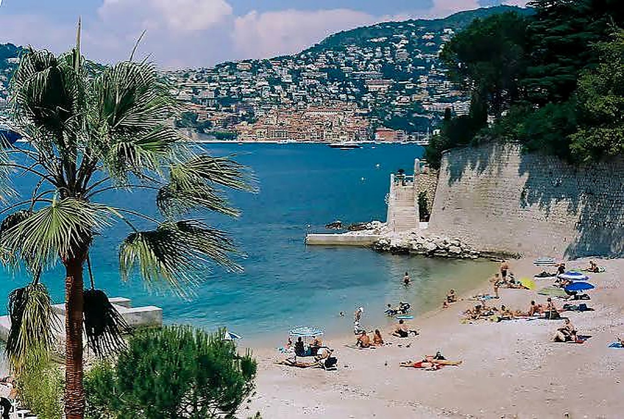 Comment aller de Nice à Villefranche-sur-Mer sans voiture ?